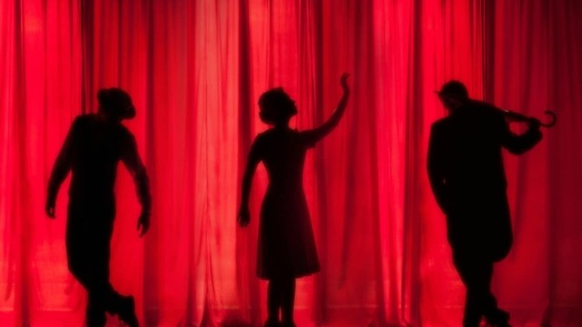 Συγκλονιστική αποκάλυψη από ηθοποιό: «Με έπιασαν χειροπόδαρα και με πέταξαν έξω από το θέατρο γιατί νόμιζαν ότι ήμουν επαίτης»