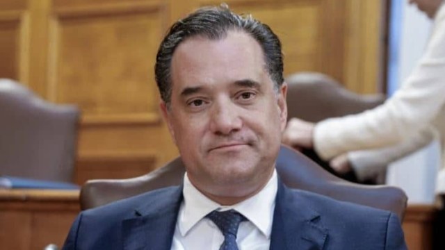 Γεωργιάδης: Ψηφιακός έλεγχος στους γιατρούς μέσω App – «Απατεώνες υπήρχαν και θα υπάρχουν»