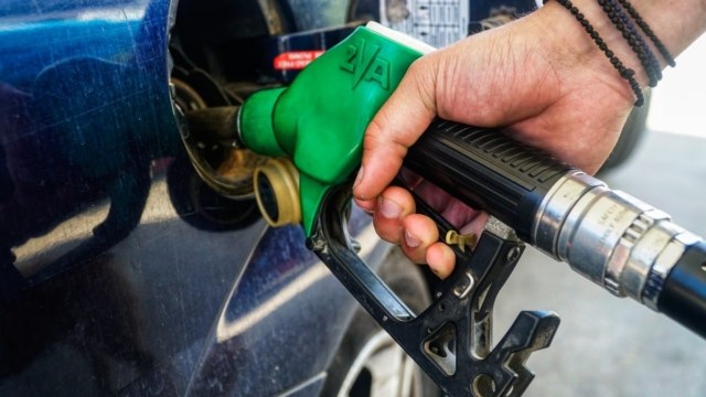 Ράλι στην ενέργεια: Σκληρή μάχη στις Βρυξέλλες για τον ΕΦΚ – Στο τραπέζι οι τιμές και τα «αγκάθια»