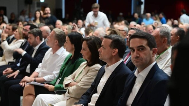 ΠΑΣΟΚ: Όλα τα βλέμματα… στους ρυθμιστές – Ανδρουλάκης και Δούκας ψάχνουν συμμάχους