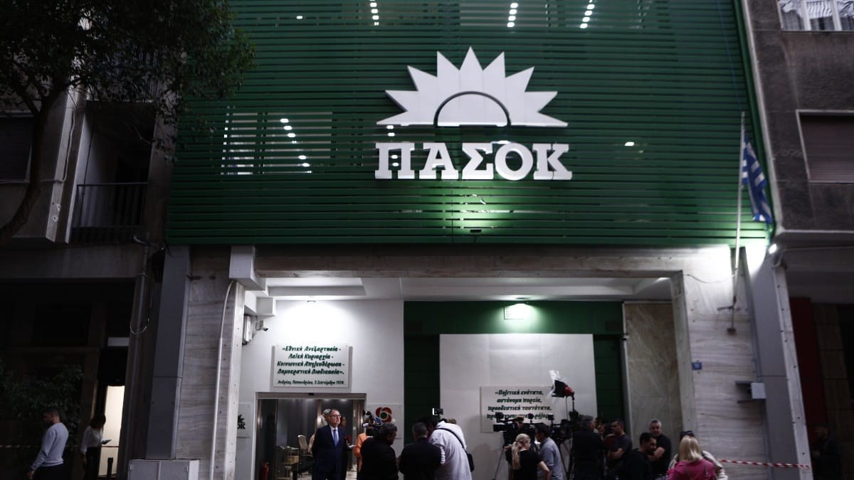 Θρήνος στο ΠΑΣΟΚ: Πέθανε ο άλλοτε διευθυντής του γραφείου του Κώστα Σημίτη, Αντώνης Αγγελίδης