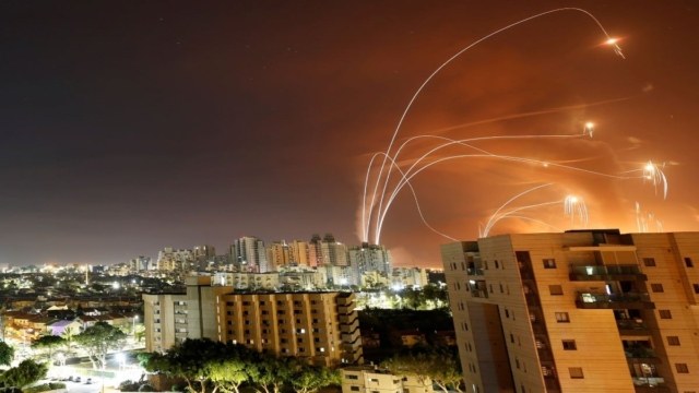 Φλέγεται η Μέση Ανατολή: Η επόμενη μέρα μετά από την πυραυλική επίθεση του Ιράν στο Ισραήλ – «Μεγάλο λάθος, θα το πληρώσει», λέει ο Νετανιάχου