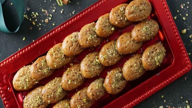 Κλασική συνταγή για μελομακάρονα από την Αργυρώ Μπαρμπαρίγου!