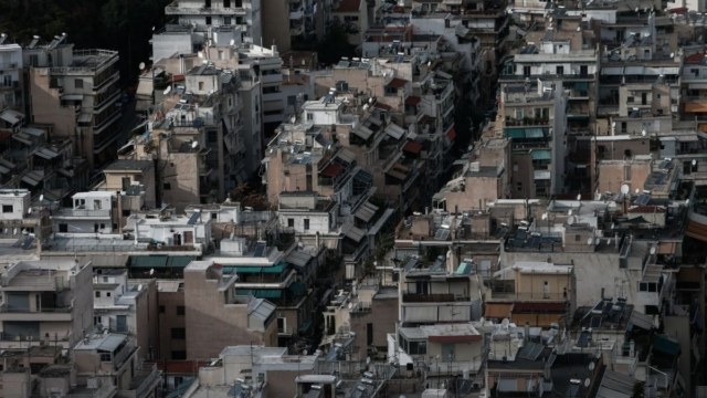 Έρχονται στεγαστικά προγράμματα άνω των 5 δισ. ευρώ – Τι θα ισχύσει για το «Ανακαινίζω – Νοικιάζω»