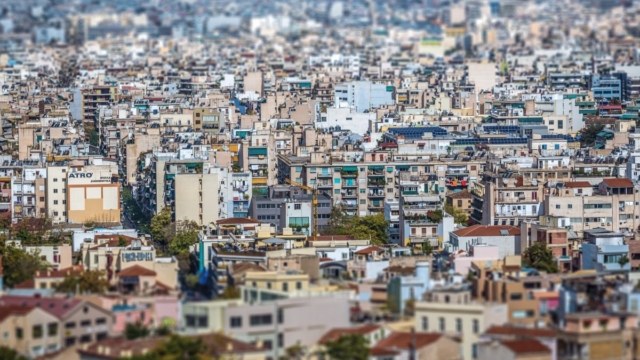 Νέοι πλειστηριασμοί από την ΑΑΔΕ – 43 ακίνητα με πρώτη προσφορά από 1.000 ευρώ