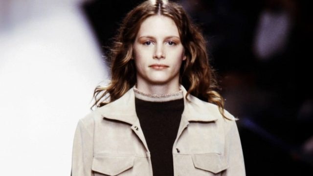 Ανείπωτη θλίψη: Σούπερ μόντελ των 90s πέθανε στην Κω λίγο μετά τον γάμο της – Ήταν καλή φίλη της Κέιτ Μος