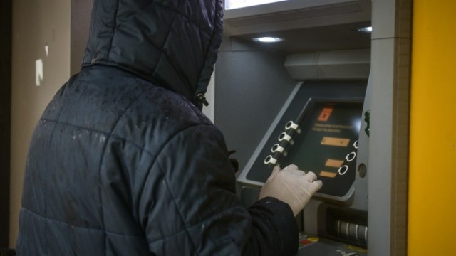 Συντάξεις 2027: Πόσα χρήματα θα πάρουν οι συνταξιούχοι και πότε έρχεται το επίδομα των 400 ευρώ