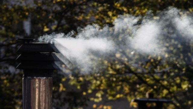 Τι συμφέρει καλύτερα για την θέρμανση; Ηλεκτρικό ρεύμα, πετρέλαιο η αέριο; Ποιο επίδομα να διαλέξουμε 