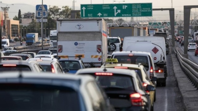 Κυκλοφοριακή συμφόρηση στον Κηφισό έπειτα από σύγκρουση οχημάτων – Μεγάλες καθυστερήσεις