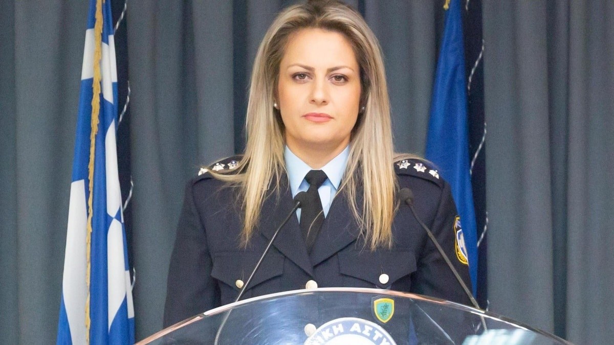 Κωνσταντία Δημογλίδου: Η «γυναίκα» κάτω από τα αυστηρά κοστούμια της ΕΛΑΣ – Τα 14 χρόνια με τον σύζυγό της και το απωθημένο