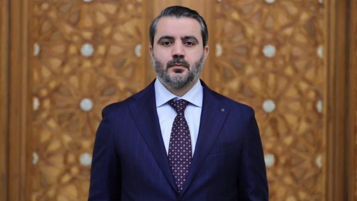 Αλλάζει πορεία η Συρία: Ο νέος ΥΠΕΞ και το μήνυμα που μετέφερε με την ενδυμασία του