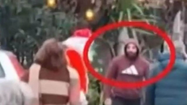 Για τις 28 Δεκεμβρίου αναβλήθηκε η δίκη του αστυνομικού που επιτέθηκε στον Άγιο Βασίλη και χαιρέτησε ναζιστικά