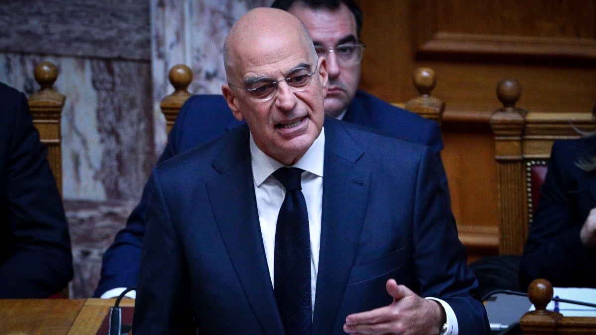Νίκος Δένδιας: Τροφική δηλητηρίαση και αναβολή του ταξιδιού του στη Σερβία