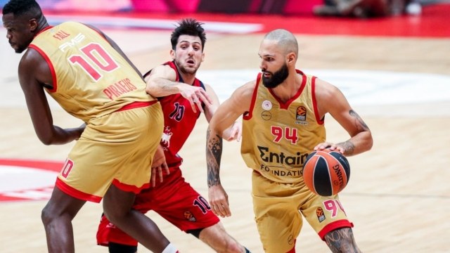 Αρμάνι Μιλάνο – Ολυμπιακός 83-84: Νίκη εκτός έδρας για τους ερυθρόλευκους και ένα ιδανικό κλείσιμο του 2024!