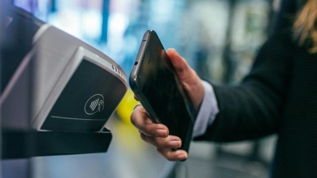 Πώς μπορούμε να μεταφέρουμε χρήματα τζάμπα μέσω IRIS; -Τα άγνωστα μυστικά, τι ισχύει με τους ελεύθερους επαγγελματίες