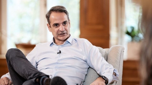 «Φρένο» στα social media για τους ανηλίκους: Η κυβέρνηση παρουσιάζει το σχέδιο προστασίας