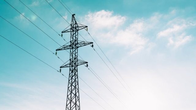 Ρεύμα: Δείτε τα τιμολόγια Δεκεμβρίου – Όλες οι τιμές των παρόχων – Γιατί το ρεύμα παραμένει ακριβό;