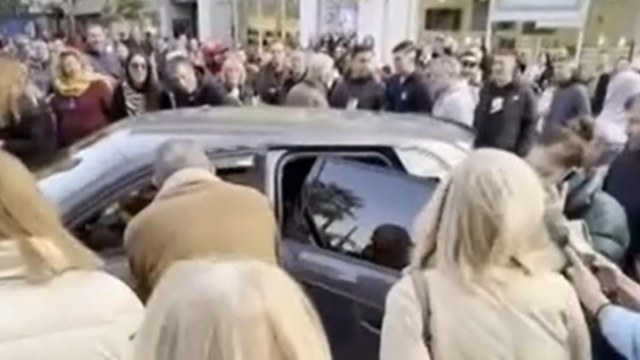 Χαλάνδρι – Πάρκαρε στη μέση του δρόμου: «Απλώς δεν υπολόγισα ότι μπορεί να περάσει λεωφορείο» υποστηρίζει ο οδηγός