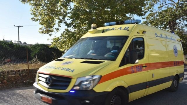 Σοβαρό τροχαίο στην Ηλεία – Λεωφορείο παρέσυρε 72χρονη πεζή