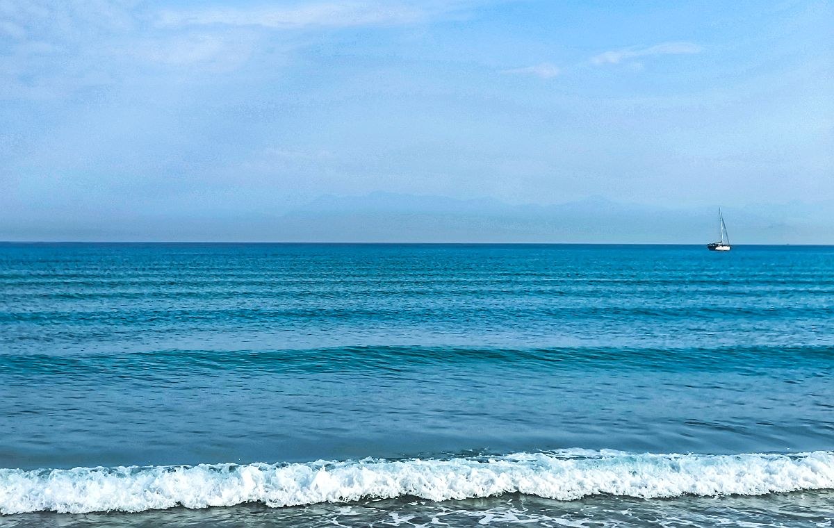 Καιρός 6/9: Με υψηλή θερμοκρασία και άνεμους έως 7 μποφόρ – Η πρόγνωση των Μαρουσάκη, Μάλεση