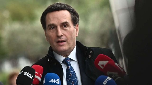 Δίκη Πέτρου Φιλιππίδη: Οργή για τις ερωτήσεις του εισαγγελέα – «Θα έπρεπε να διακόψει την κατάθεση…»
