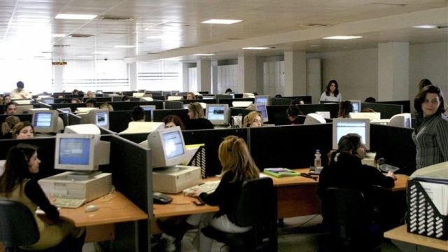 Αυξάνονται οι μισθοί στο Δημόσιο: Τι αλλαγές θα δουν πάνω από 700.000 δημόσιοι υπάλληλοι
