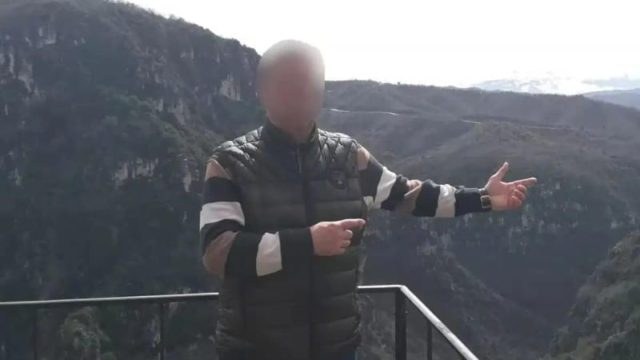 Καθηγητής στον Άλιμο: «Μίλησαν» τα τρία κινητά του – Επικοινωνίες με 11 μαθήτριες και  κάποιες «πολύ προχωρημένες»