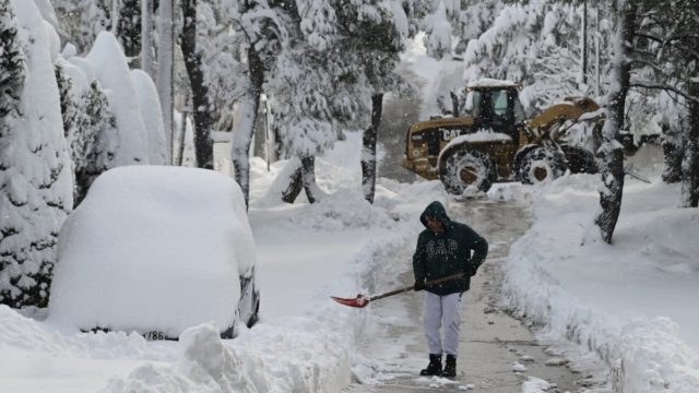 Καιρός σήμερα 12/1: Πρεμιέρα για την τριήμερη ψυχρή εισβολή – Προειδοποιούν Αρναούτογλου και Τσατραφύλλιας