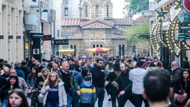 Ανοιχτά τα καταστήματα αύριο (19/1) – Τι ισχύει με τα σούπερ μάρκετ