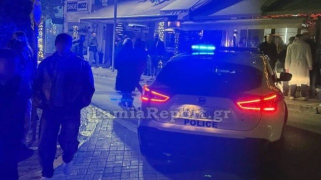 Απίστευτο σκηνικό στη Λαμία: Σταμάτησε στη μέση του δρόμου, έβαλε τέρμα τη μουσική και άρχισε να χορεύει