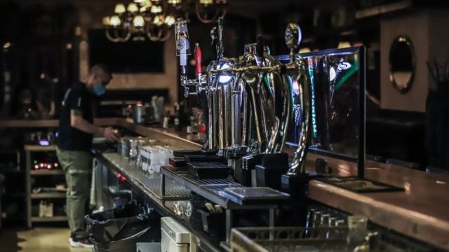 Θρίλερ στο Γαλάτσι: «Τύφλα» στο μεθύσι ο 42χρονος πατέρας που άφησε την κόρη του σε μια άγνωστη