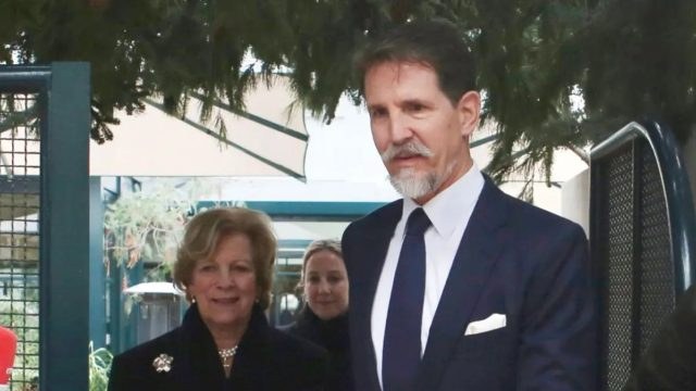 Ολοκληρώθηκε το γεύμα στη μνήμη του τέως Βασιλιά Κωνσταντίνου: Σύσσωμη η οικογένεια Ντε Γκρες (photos)