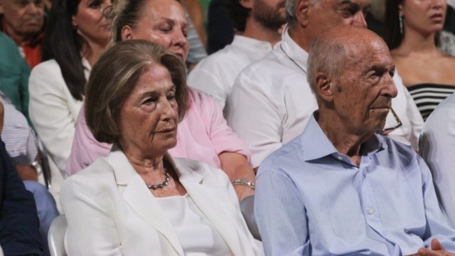 Ο Κώστας και η Δάφνη Σημίτη ήταν μαζί για 63 χρόνια και τους χώρισε ο θάνατος: Η γνωριμία σε πάρτι, ο γάμος και οι κόρες τους