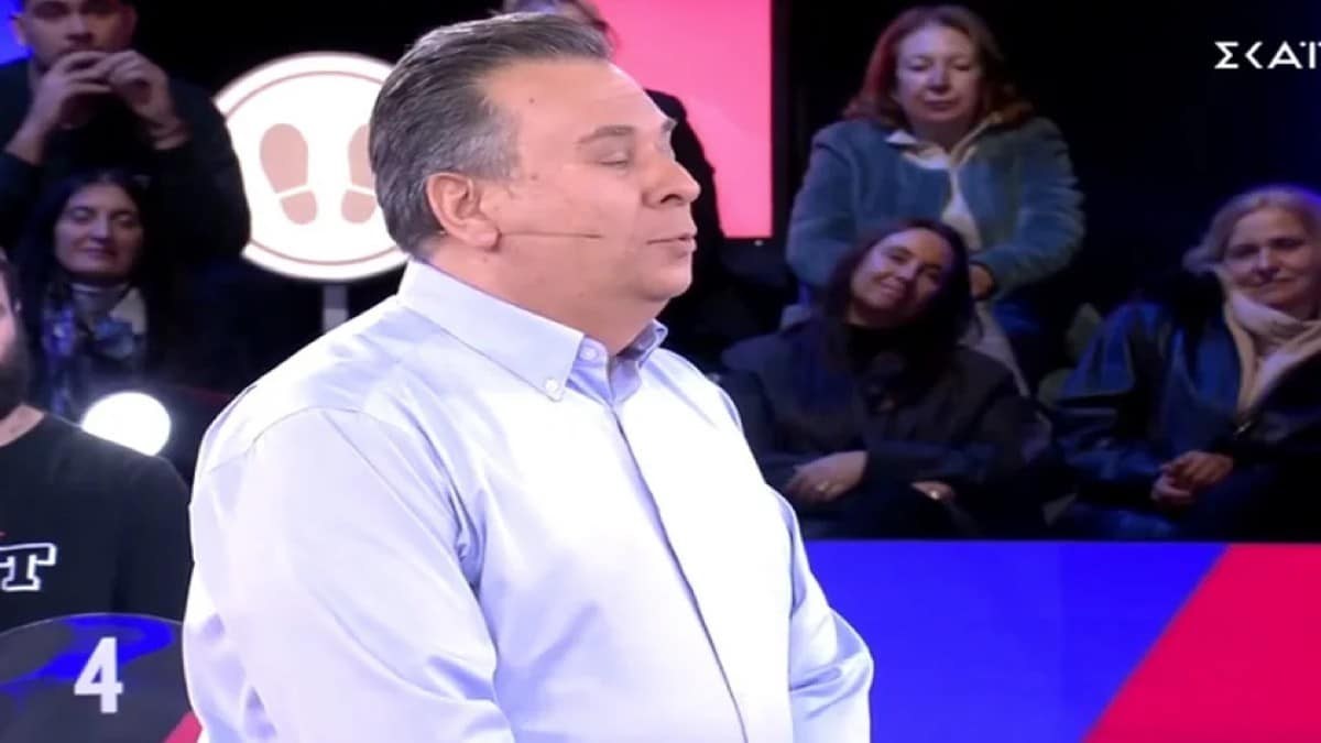 Απίστευτος παίκτης στο Still Standing: Ο Χρήστος Φερεντίνος υποδέχτηκε τον γιο πασίγνωστων ηθοποιών του ελληνικού κινηματογράφου!