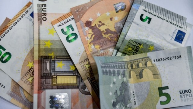 Σχεδόν 1 εκατ. συνταξιούχοι εκτός αυξήσεων: Ζουν με συντάξεις πείνας και δε θα πάρουν τίποτα!