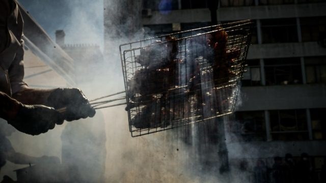 Απόκριες 2025: Πότε πέφτει Τσικνοπέμπτη και Καθαρά Δευτέρα