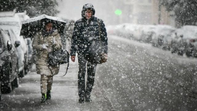 Καιρός σήμερα (13/01): Που θα χιονίσει τις επόμενες ώρες; Ποιοι δρόμοι είναι κλειστοί;