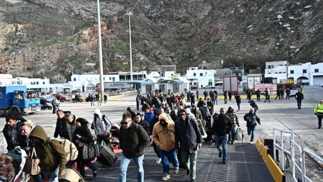 Προειδοποιεί ο Παπαζάχος για τους σεισμούς στη Σαντορίνη: «Ο κόσμος δεν έπρεπε να φύγει» – Τι είπε για το Κολούμπο
