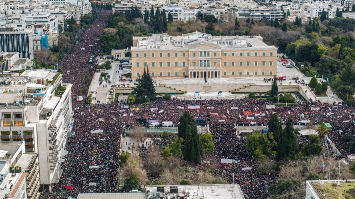 Η 28η Φεβρουαρίου 2025 έμεινε στην ιστορία: Οργή, αλληλεγγύη και βίαια επεισόδια που δεν μπόρεσαν να αμαυρώσουν το μεγαλειώδες γεγονός