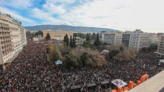 Απεργία 28/2 – Τέμπη: Οι ώρες λειτουργίας Μετρό, Τραμ, ΗΣΑΠ – Τι ισχύει για λεωφορεία, τρένα