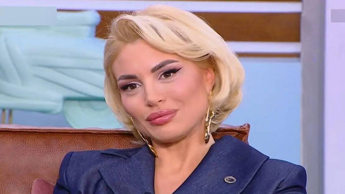 Πρόκληση! ΑΔΙΑΝΟΗΤΟ πόσο κοστίζει η τσάντα που κρατάει η Παναγιώταρου (ΦΩΤΟ)