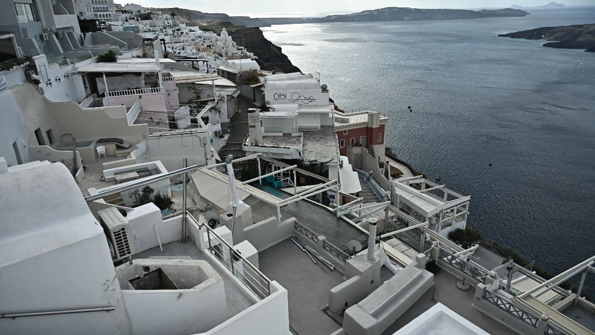 Νέα «βόμβα» από Συνολάκη: «Δεν αποκλείεται η έκρηξη του ηφαιστείου, δεν ξέρουμε πόσο θα κρατήσουν οι σεισμοί»
