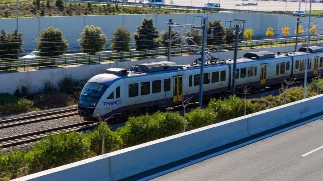 Νέος εφιάλτης στον Προαστικό: Βαγόνι από Αθήνα για Κιάτο γέμισε με καπνούς!
