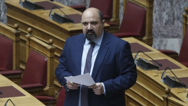 «Το ΠΑΣΟΚ θέλει να εργαλειοποιήσει την τραγωδία»: Παραίτηση με αιχμές από τον Χρήστο Τριαντόπουλο