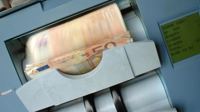 «Ζεστό» χρήμα στα ATM – Ποιοι πάνε ταμείο έως την Παρασκευή (28/2)