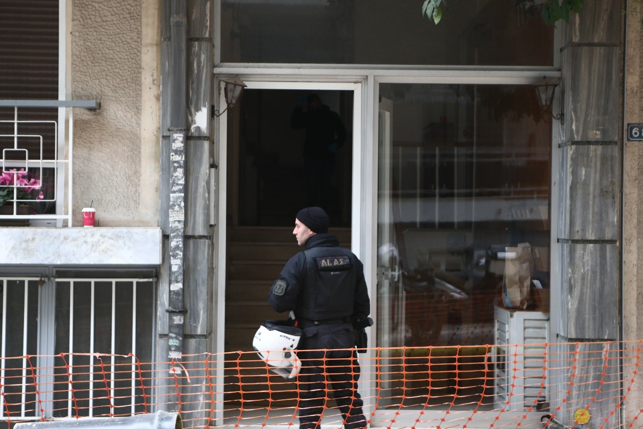 Συναγερμός στο κέντρο της Αθήνας για ύποπτο αντικείμενο – Στη Βουκουρεστίου τα ΤΕΕΜ