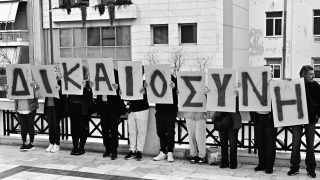 «Το δικαστήριο δεν θα δικαιώσει ψυχές, θα εμπεδώσει το αίσθημα ασφάλειας»: Μεγάλη ένταση στη δίκη για το Μάτι