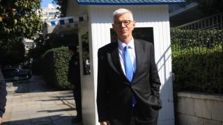 Ο Αρίστος Δοξιάδης επανήλθε για την παραίτηση: «Ο πρωθυπουργός δεν είχε επιλογή να μην αποδεχθεί την παραίτησή μου»