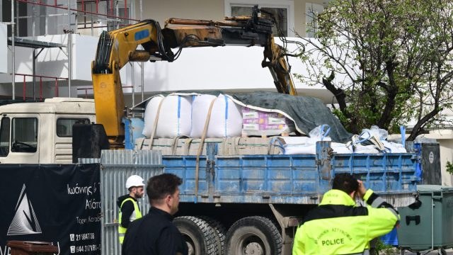 Εργατικό δυστύχημα στη Βούλα: Συνελήφθησαν οι δύο εργολάβοι – Οδηγούνται στον εισαγγελέα