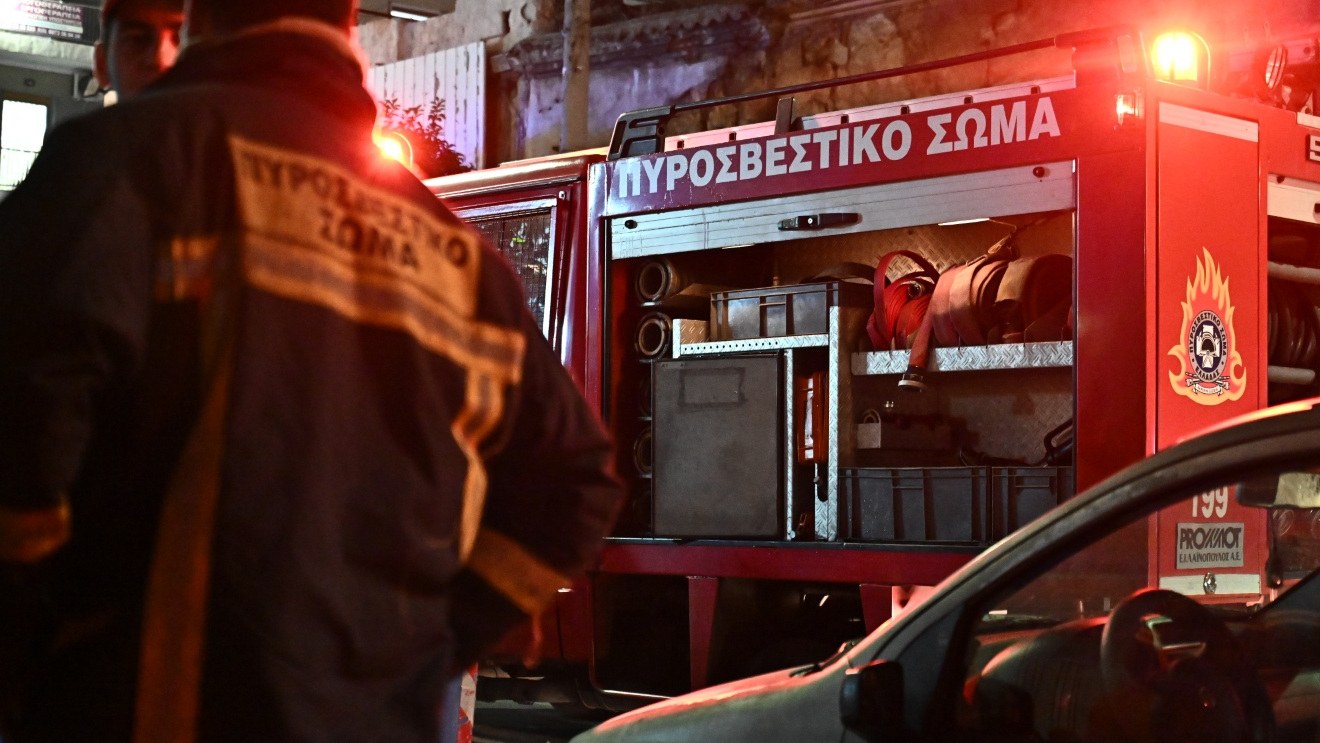 Φωτιά στο κέντρο της Αθήνας: Καταστράφηκε ολοσχερώς κατάστημα ειδών τεχνολογίας